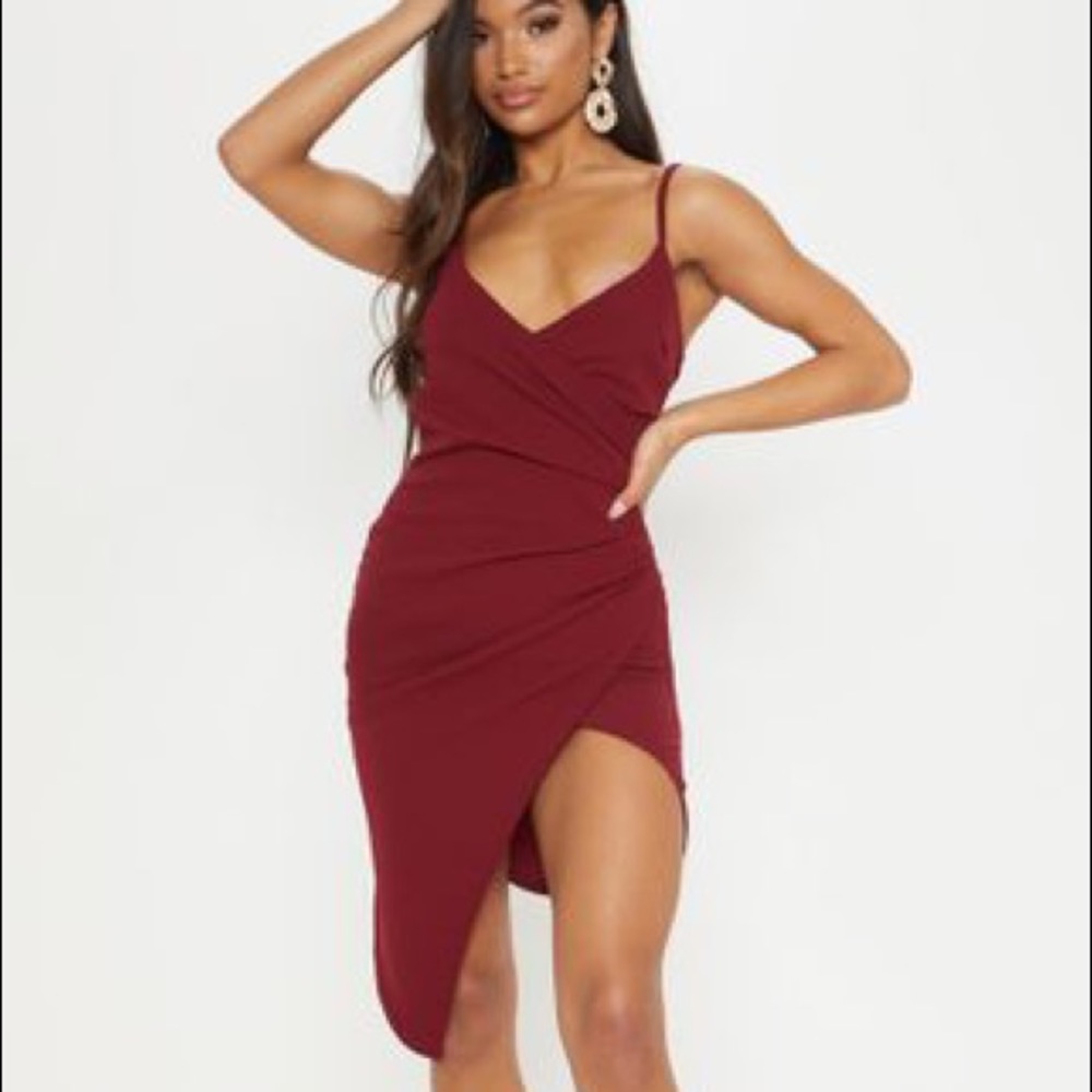 Pretty Little Thing wrap dress in burgundy - new!